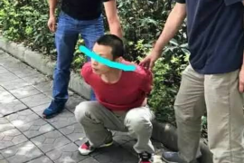 公共场所用海报讨债：合法途径与道德考量